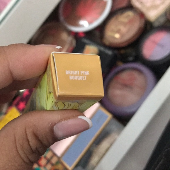 Mac Guo Pei lip glass - Picture 2 of 2